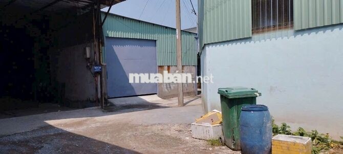 Nhà Xưởng 9 x 20m hẻm xe tải Nguyễn Văn Qúa giá 11tr/tháng