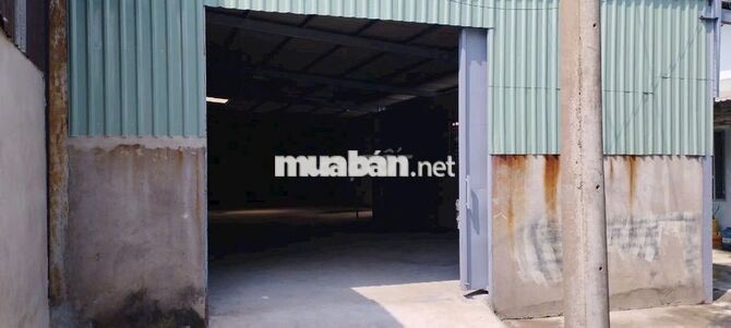 Nhà Xưởng 9 x 20m hẻm xe tải Nguyễn Văn Qúa giá 11tr/tháng