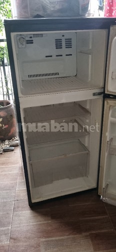 Bán tủ lạnh LG 140 màu đen, đang dùng