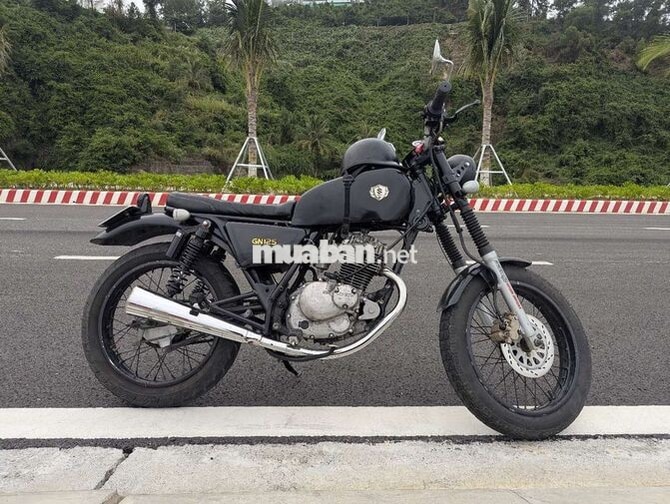 SUZUKI GN125 TRACKER MÀU ĐEN