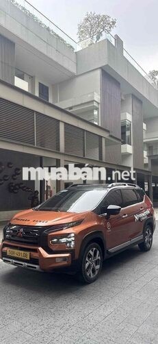 Mitsubishi Xpander Cross 2024  cam đen