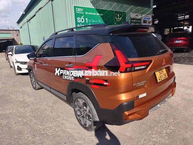 Mitsubishi Xpander Cross 2024  cam đen