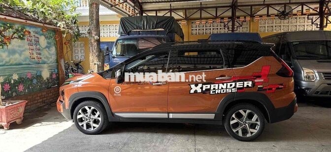 Mitsubishi Xpander Cross 2024  cam đen