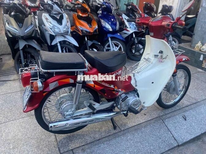 Honda Cub 50cc 2023 màu Đỏ trắng