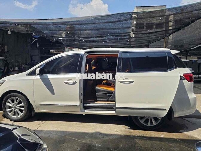 KIA Sedona 2017 bản Full