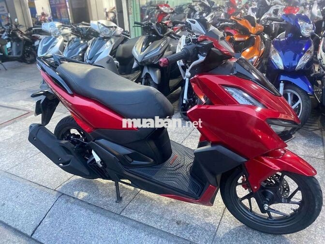 Honda Vario 160 2023 đỏ mới 90%