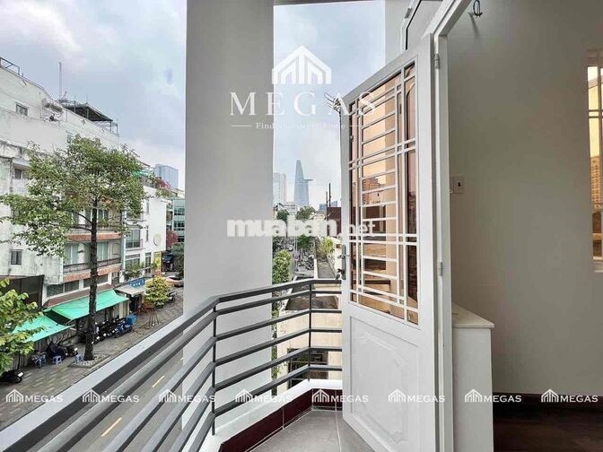 🏡 CĂN HỘ MỚI TINH BAN CÔNG THOÁNG, VIEW BITEXCO - FULL NỘI THẤT