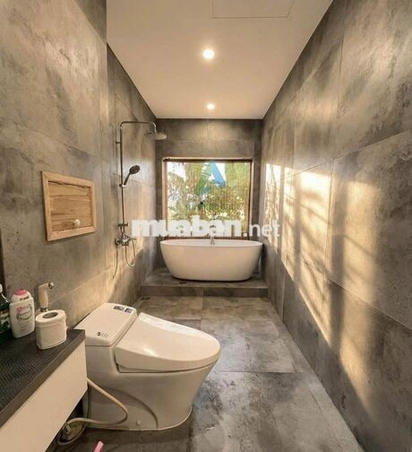 Cần cho thuê nhà 2 tầng đường Bờ Quan 3. P.Ngũ Hành Sơn full nội thất