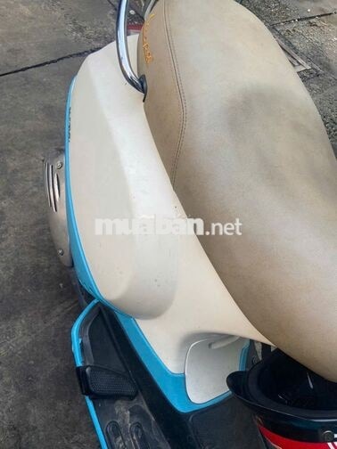 Xe máy Piaggio Vespa Xanh trắng