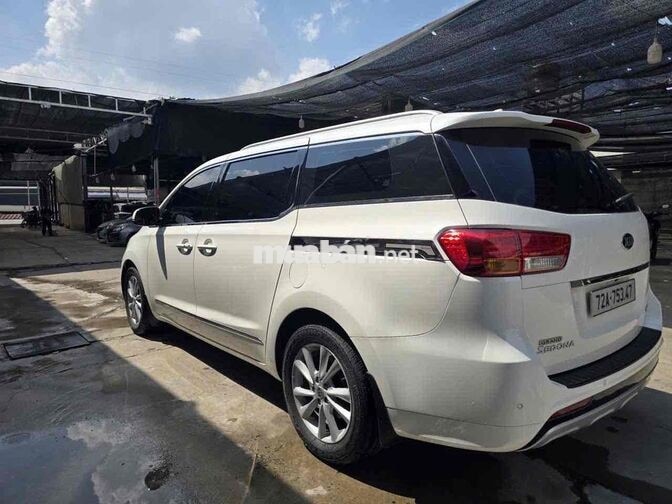 KIA Sedona 2017 bản Full
