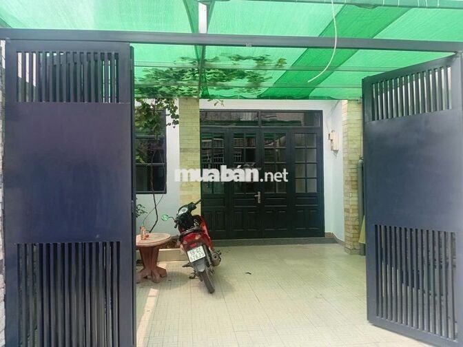 Nhà 3 lầu 5 x22m, hẻm 1118 Nguyễn Văn Quá giá 11tr/tháng
