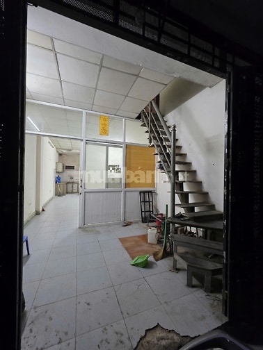 Cho thuê nhà nguyên căn ngõ 3 HVCS - 3 Ngủ +2wc giá 5tr/1 tháng.