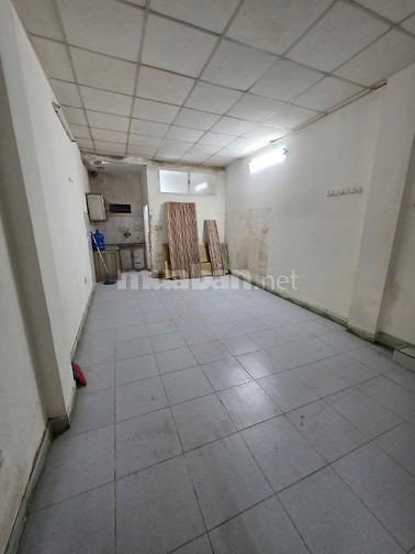 Cho thuê nhà nguyên căn ngõ 3 HVCS - 3 Ngủ +2wc giá 5tr/1 tháng.