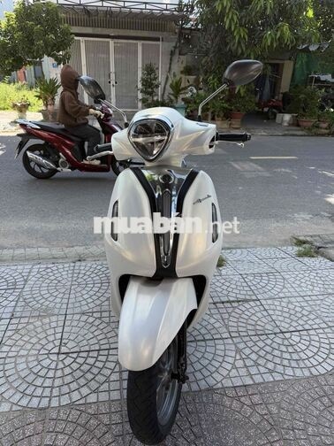 Yamaha Grande màu trắng