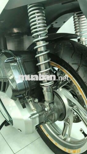 Honda SH 6124 km màu trắng đen