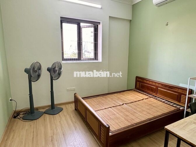 Chính chủ cho thuê căn hộ 2 ngủ trung hòa - full nội thất