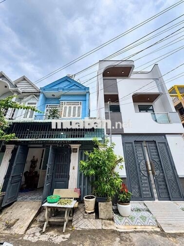 Bán nhà 1 trệt 1 lầu 3PN gần Chợ Bà Điểm, Hóc Môn
