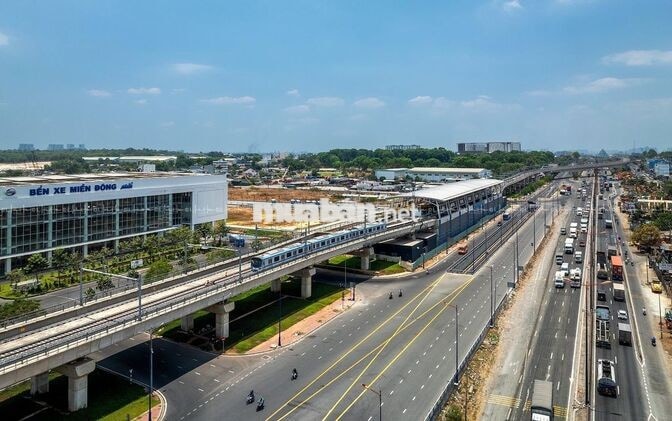 Cho thuê căn hộ 2PN Bcons Avenue giá 5,7tr ban công thoáng, cửa sổ lớn