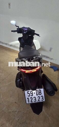 Honda Air Blade 2024 4 val dưới 8k km đen