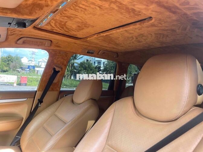 Porsche Cayenne 5 chỗ Xăng màu Trắng