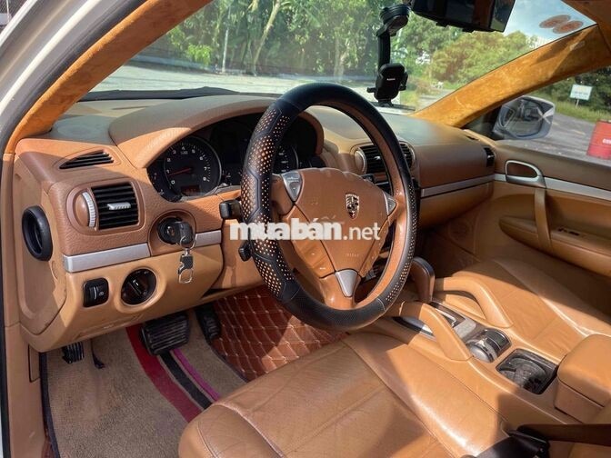 Porsche Cayenne 5 chỗ Xăng màu Trắng