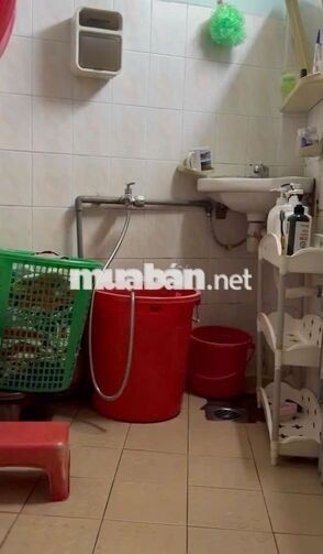 NHÀ THUÊ TRUNG TÂM QUẬN 1 - GẦN MẶT TIỀN TRẦN QUANG KHẢI 10 TR/THÁNG