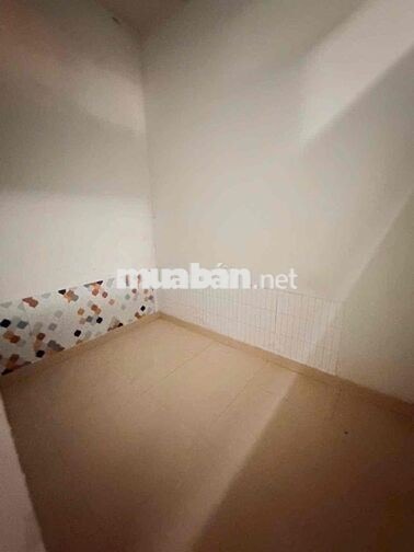 NHÀ 1/ HÀ HUY GIÁP_NGAY NGÃ TƯ GA_3PN_ HẺM XE HƠI