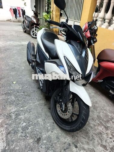 Yamaha NVX 155 màu Trắng xám đen