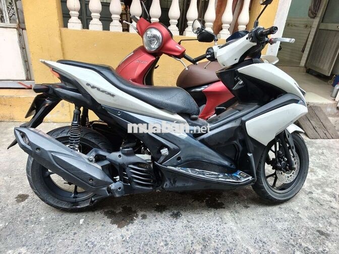 Yamaha NVX 155 màu Trắng xám đen
