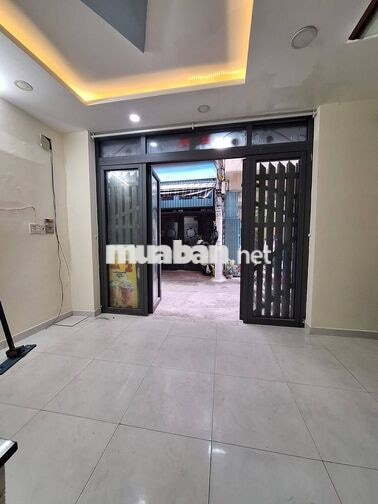 CHO THUÊ NHÀ TRẦN PHÚ Q5 XE HƠI ĐẬU TRƯỚC NHÀ
