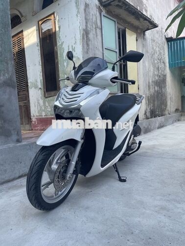 Honda SH 150i màu Trắng
