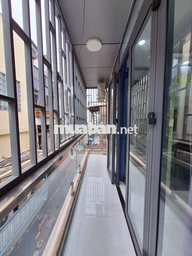 CHO THUÊ NHÀ TRẦN PHÚ Q5 XE HƠI ĐẬU TRƯỚC NHÀ