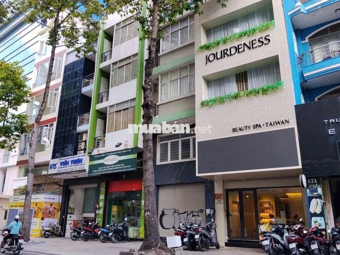 Nhà MT Gần Chợ Bến Thành , Khu VP - Giá rẻ