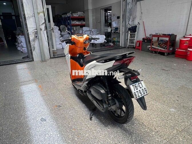 Honda Vario 2021 125cc trắng cam