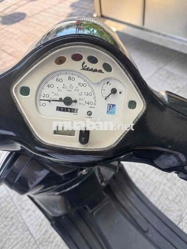 Piaggio Vespa LX 150 màu Đen