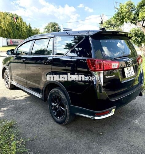 Toyota Innova 2018 Venture Đen