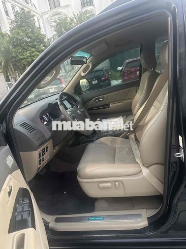 Toyota Fortuner  xe số tự động 2 cầu sx cuối 2012