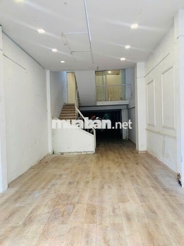 MẶT BẰNG D5 4X10M CỔNG SAU ĐH GIAO THÔNG VẬN TẢI NHÀ MỚI SÀN TRỐNG