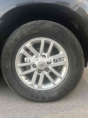 Toyota Fortuner  xe số tự động 2 cầu sx cuối 2012
