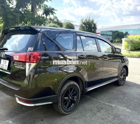 Toyota Innova 2018 Venture Đen