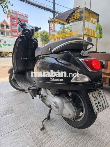 Piaggio Vespa LX 150 màu Đen