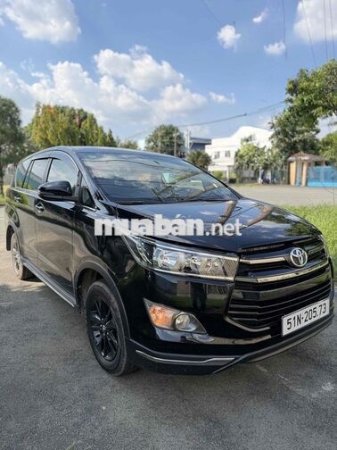 Toyota Innova 2018 Venture Đen