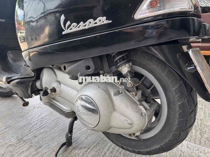 Piaggio Vespa LX 150 màu Đen