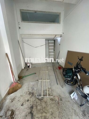 CHỈ 8Triệu Mặt Bằng 40m² Bùi Đình Túy - Có Gác Ở Lại, Lối Đi Riêng.