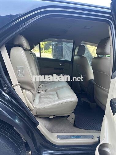 Toyota Fortuner  xe số tự động 2 cầu sx cuối 2012