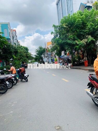 MẶT BẰNG D5 4X10M CỔNG SAU ĐH GIAO THÔNG VẬN TẢI NHÀ MỚI SÀN TRỐNG