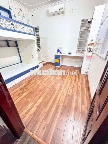 Chỉ 19 Triệu – Nhà 5T Cầu Giấy, Gara Ô Tô 7 Chỗ, 4PN, Gần ĐH Thủ Đô