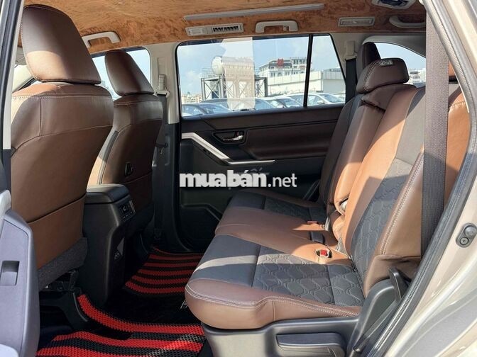 Toyota Innova Cross 2025 2.0V - Thương Lượng tốt