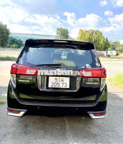 Toyota Innova 2018 Venture Đen