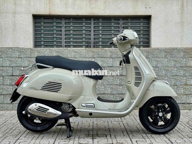 Piaggio Vespa GTS SuperTech 300 HPE 2019 màu Be